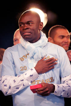  Joseph Elanga var rörd till tårar av fansens jubel. Mottagning av segrarna på Stortorget i Malmö. (SM-guld, guld, Svenska Mästare, jubel)