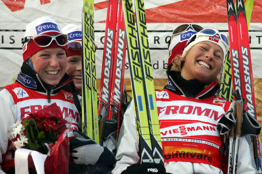 Skidor, World Cup. Norsk glädje på prispallen