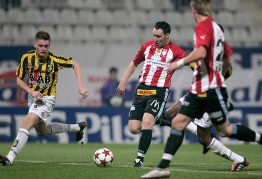 Niklas Skoog laddade och gjorde totalt 2 mål i matchen