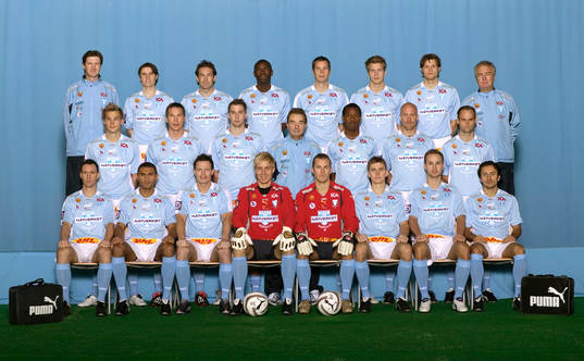  Bakre raden från vänster:  Patrik Johansson (assisterande tränare), Yksel Osmanovski, Hans Mattisson, Josef Elanga, Daniel Andersson, Joakim Nilsson, Glenn Holgersson, Bo Nilsson (lagledare).
