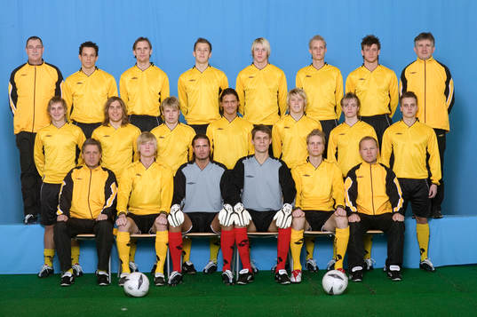 Bakre raden från vänster: Jan Radin (läkare), Peter