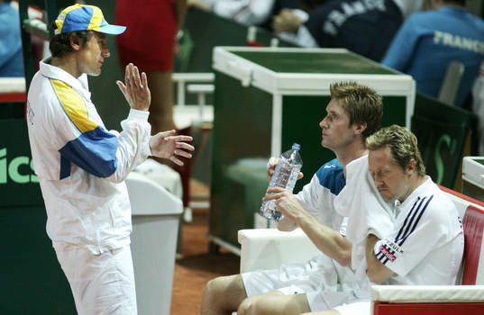 Tennis. Davis Cup. Mats Wilander försöker peppa upp