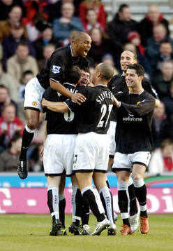  Manchester United's Roy Keane jublar, jubel. 
