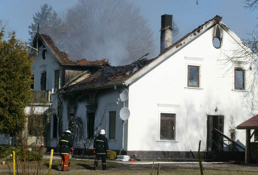 Brand på Hörlingegården. Boningshuset på