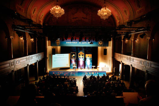 Fotboll,  Avspark 2005, upptakt