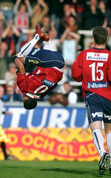 Ailton Almeida, jubel, volt