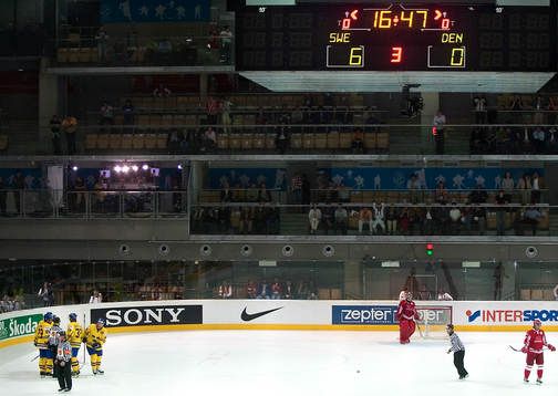 Henrik Sedin gör 7-0 för sverige, jubel