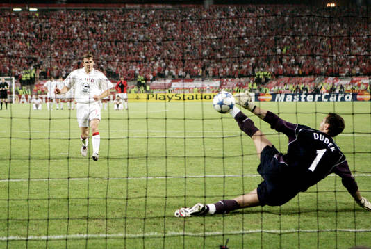 Fotboll, Champions League Final; Ataturk Olympic Stadium; Istanbul; Liverpool - AC Milan; Jerzy Dudek , målvakt, straff och Andrei Shevchenko