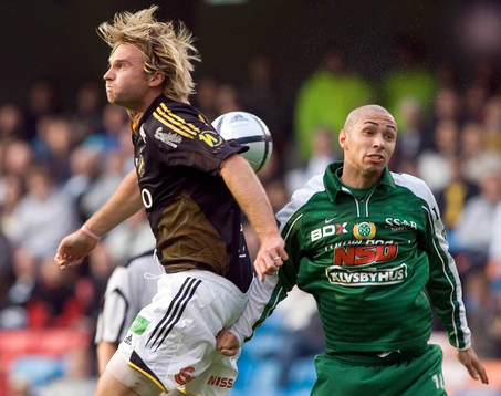  Andreas Andersson, AIK och Destin Makumbu, Boden.