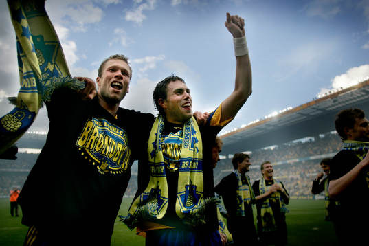  Bröndby vann danska ligan, Morten Wieghorst och Johan Elmander (jubel).
