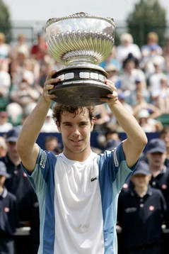  Richard Gasquet, Frankrike, med pokalen.