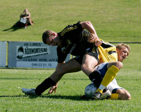 Tröjdragning, Andreas Nilsson drar i motståndarens tröja