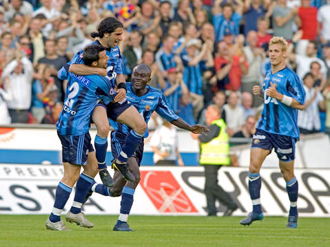  Djurgårds glädje efter Abgar Barsoms 3-2. 