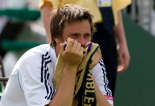 Tennis. Wimbledon. Robin Söderling deppar över förlusten