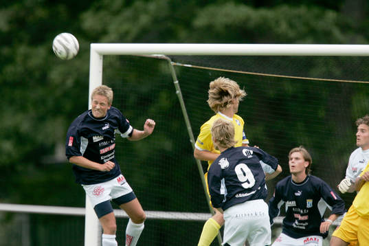 Stefan Noresson nickar undan