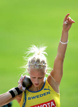 Carolina Klüft, Sverige stöter kula
