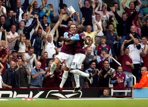  Matthew Etherington och Nigel Reo Coker, West Ham, jubel.