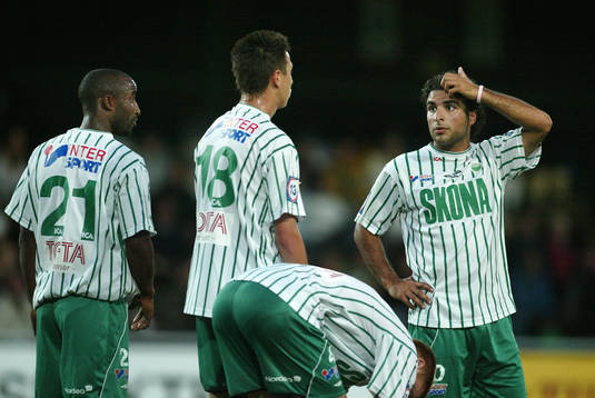 Fotboll, Superettan, Frölunda - Norrköping. Eddy Lopez, Martin Smedberg och Arash Bajat, Frölunda.