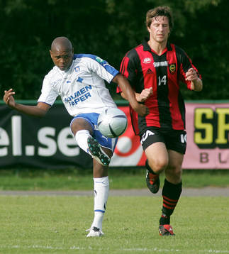  Siyabonga Siphika, Norrköping och Tomas Lagerlöf, Brommapojkarna.