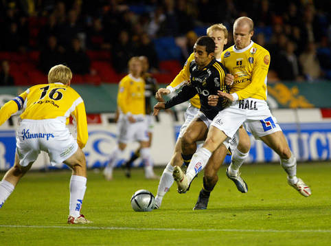 Arash Talebinejad, AIK blir stoppad av Falkenberg