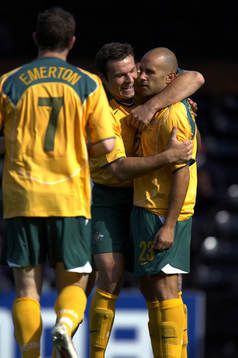  Mark Viduka och Marco Bresciano, Australien, jubel.