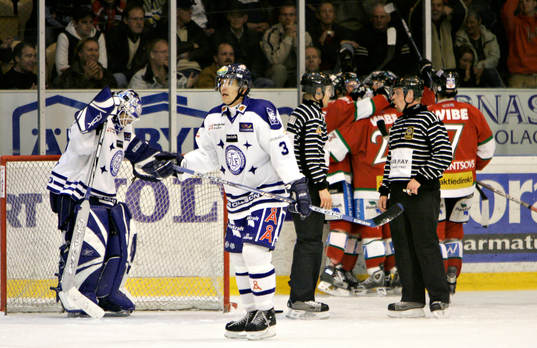 Matchen är över. Mora har gjort 2-0 och Johan backlund