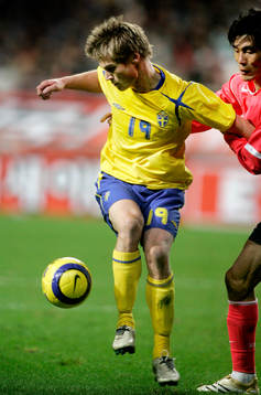 Markus Rosenberg, Sverige tar sig förbi en korean