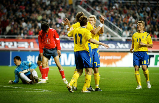  Sverige jubel efter att Johan Elmander gjort 1-1.