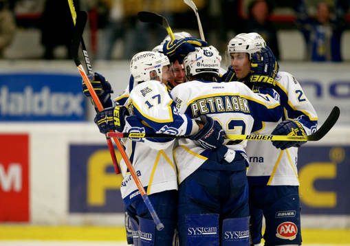 2-2 av David Petrasek, HV71, jubel