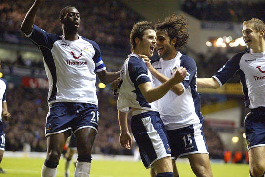  Michael Carrick, Tottenham, jubel efter tredje målet.