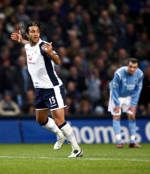 Mido, Tottenham, jubel efter första målet. 