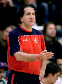  Ljubomir Savevski, tränare Turkiet.
