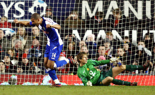  Steven Reid, Blackburn, jubel.  Edwin Van der Sar, målvakt, Manchester. 