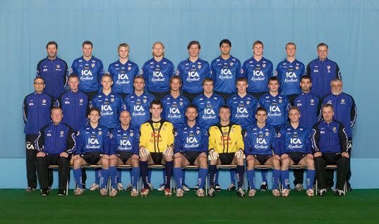 Främre raden fr v: Jan Andersson (tränare), Tibor Joza,