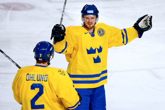 Henrik Sundin jublar med Mattias Öhlund