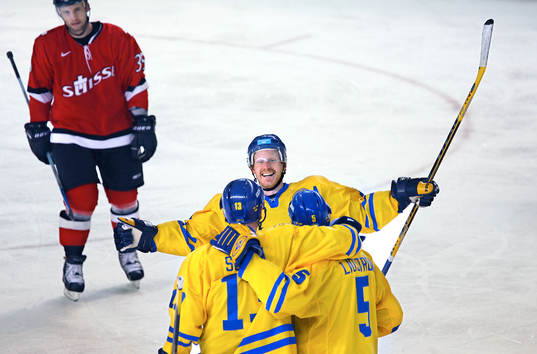 Daniel Alfredsson, jubel, Mats Sundin och Nicklas Lidström