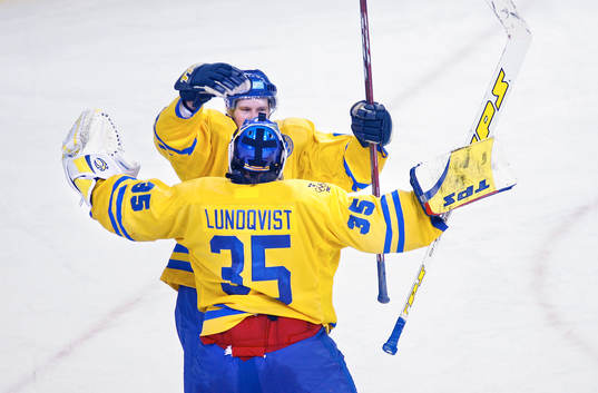 Henrik Lundqvist, målvakt jubel med Christian Beckman