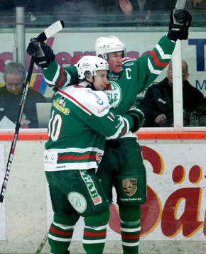 Kenny Jönsson och Fredrik Möller jubel (Rögle)