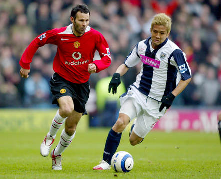  Ryan Giggs, Manchester och Junichi Inamoto, West Bromwich