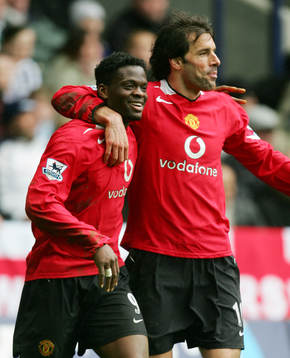  Ruud Van Nistelrooy och Louis Saha, Manchester (Jubel)