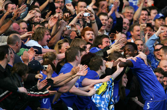  Michael Essien, Chelsea (Jubel)