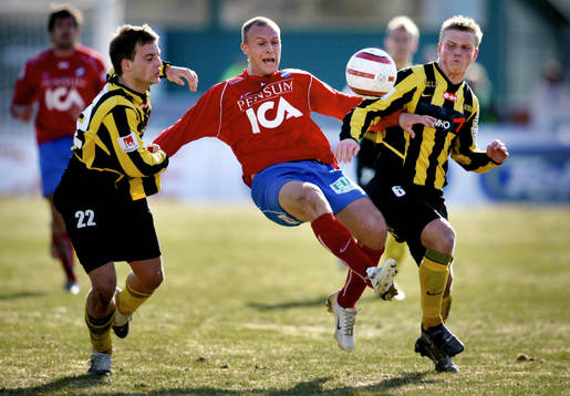 Daniel Svensson, Öster mellan Daniel Forsell och David