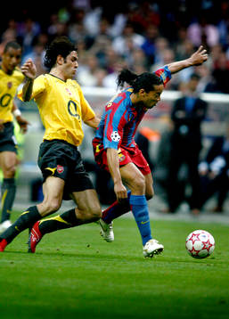 Ronaldinho, Barcelona och Robert Pires, Arsenal