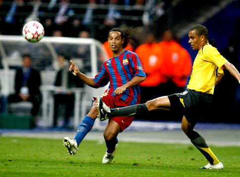 Ronaldinho, Barcelona och Gilberto Silva, Arsenal