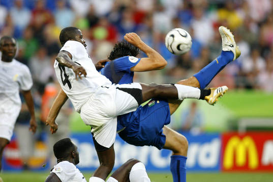 Samuel Kuffour, Ghana och Luca Toni, Italien