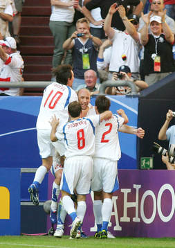  Tomas Rosicky, Karel Poborsky, Jan Koller, Zdenek Grygera, Tjeckien (Jubel)