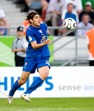 Simone Perrotta, Italien