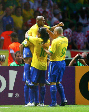  Roberto Carlos, Kaka, Ronaldinho och Ronaldo, Brasilien (Jubel)