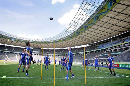  Sverige gör sin sista träning på Olympiastadion i Berlin inför matchen mot Paraguay