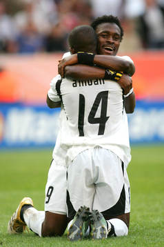  Matthew Amoah och Derek Boateng, Ghana, jubel.